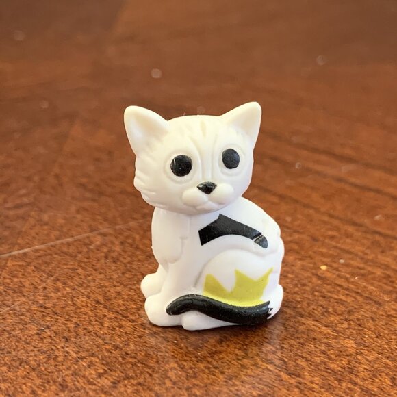 Set of 5 Miniature 1” Plastic Cats - Cute Collectible Figurines, Multicolored - Picture 5 of 7